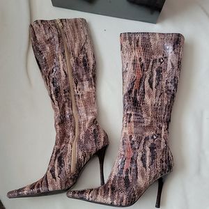 Luchiny Faux snakeskin boots